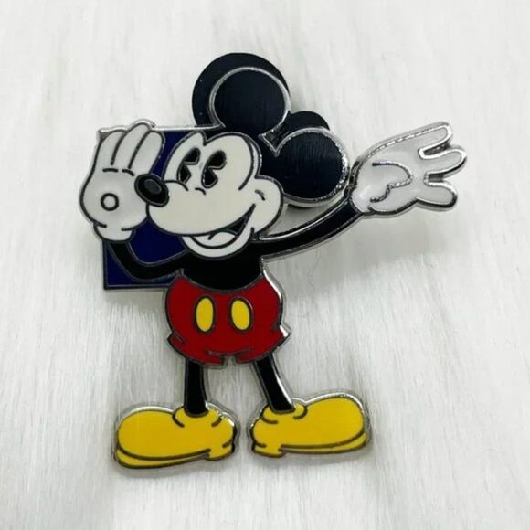 🔮 5/$25 Disney Oh‎ Mickey! Classic Mickey Mouse Waving Pin - Picture 1 of 3